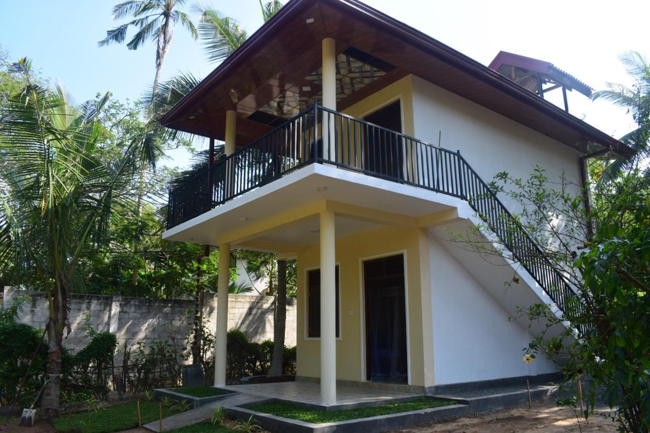 Golden Beach Rest Hotel Tangalle Exterior photo